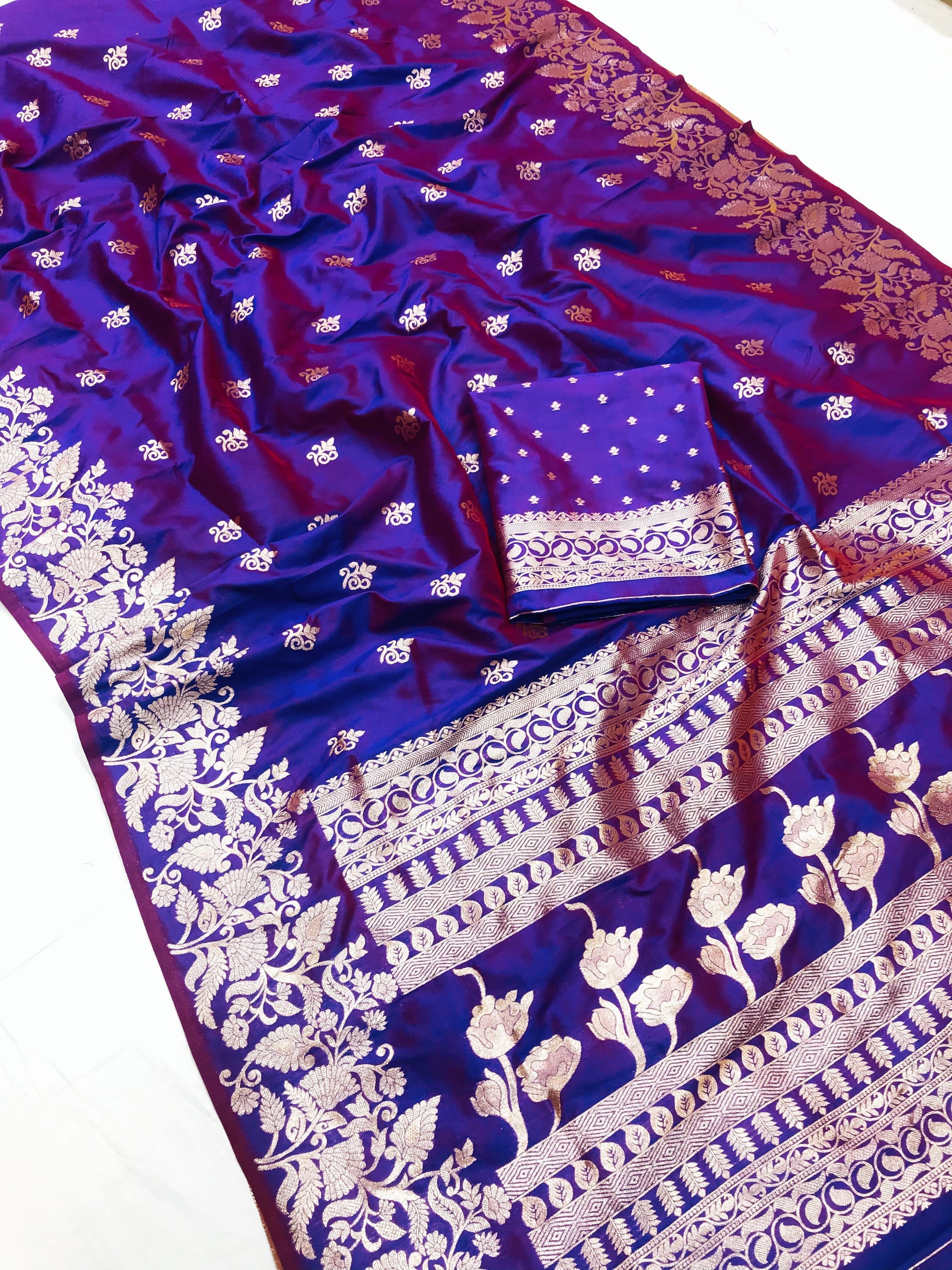 Purple  color banarasi silk saree with blouse online shopping