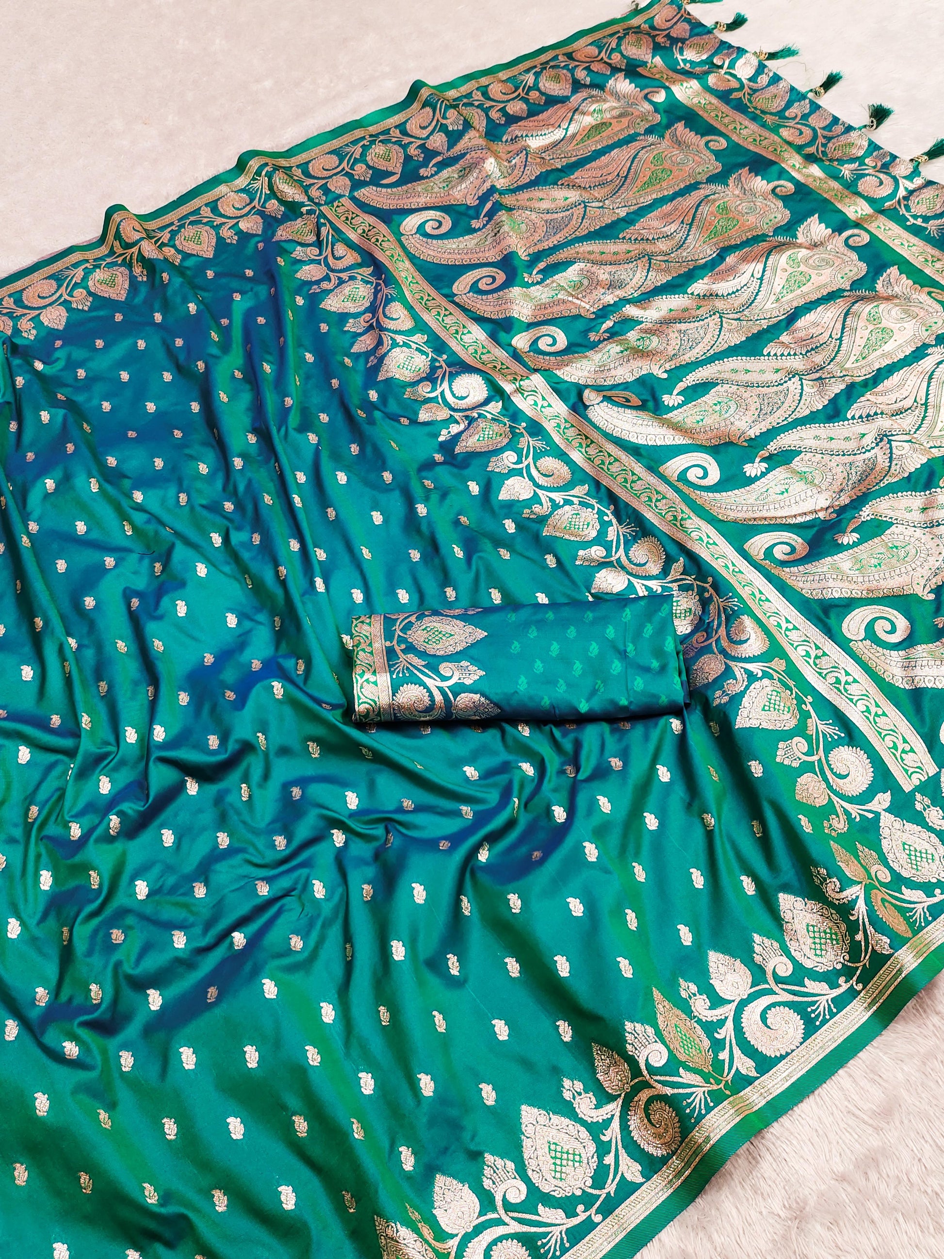 Pure Banarasi Silk Saree for wedding
