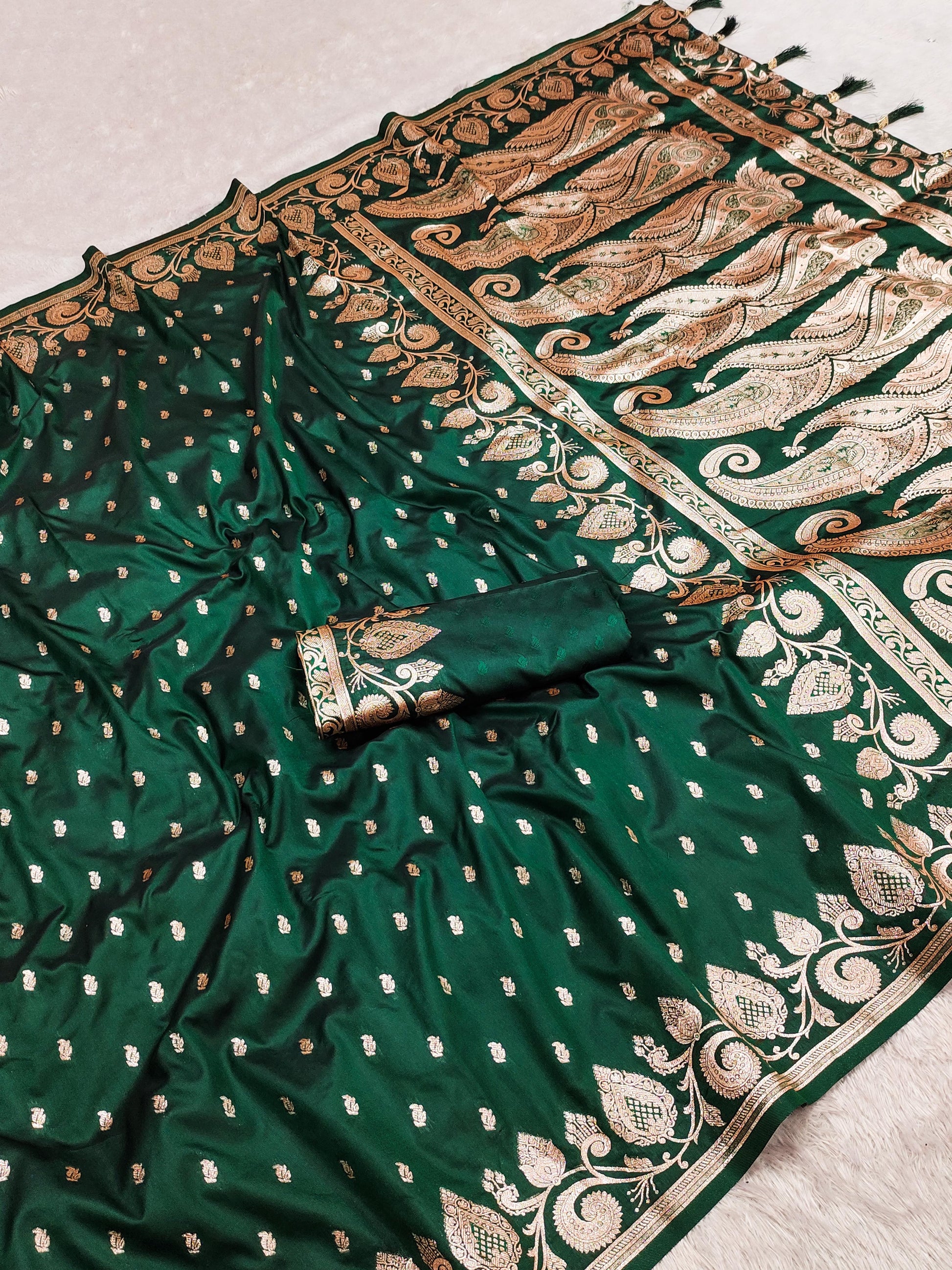 Green color Pure Banarasi Silk Saree online 
