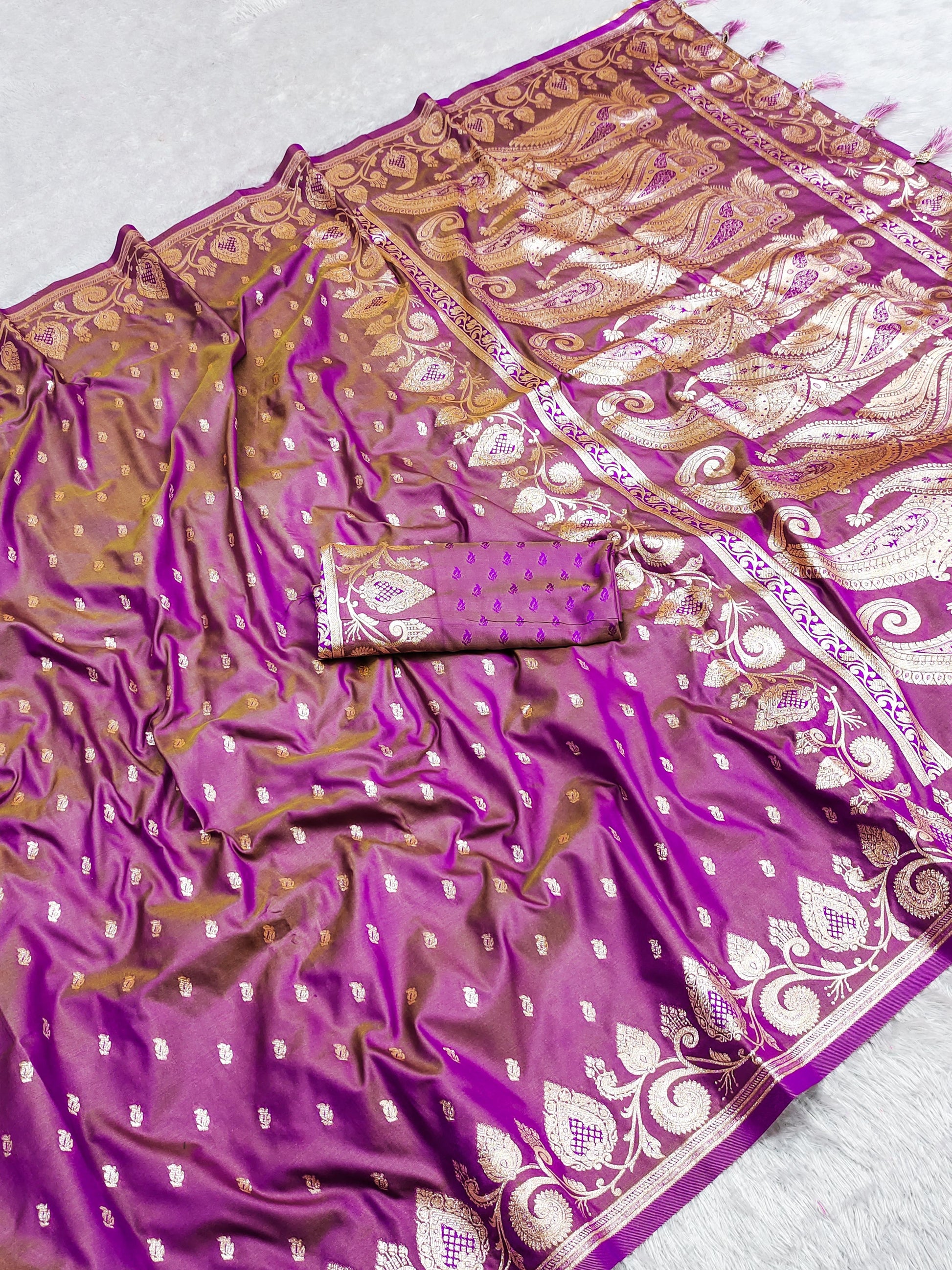 Pure Banarasi Silk weaving Saree for wedding
