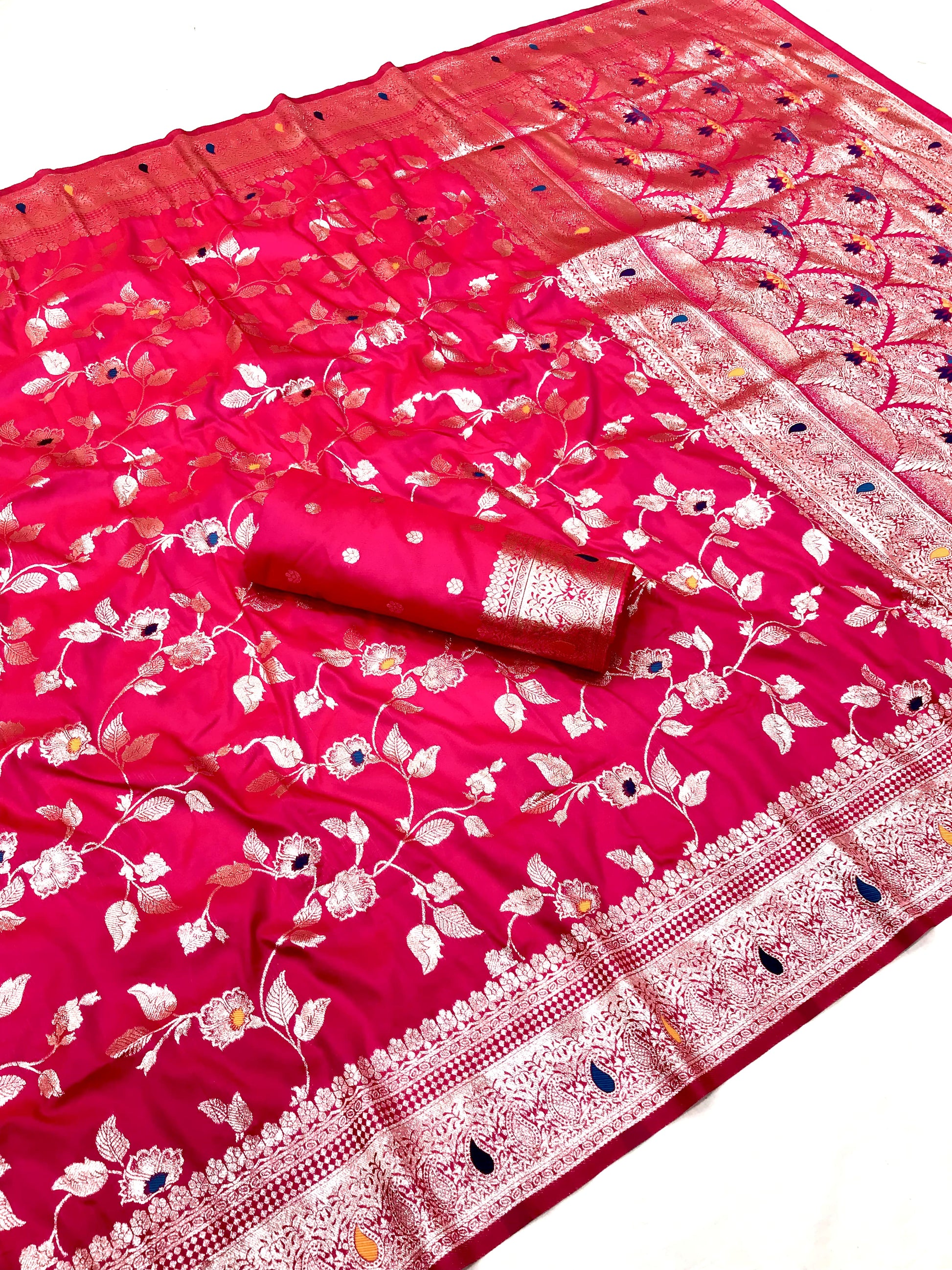 Pink color banarasi silk saree with blouse online
