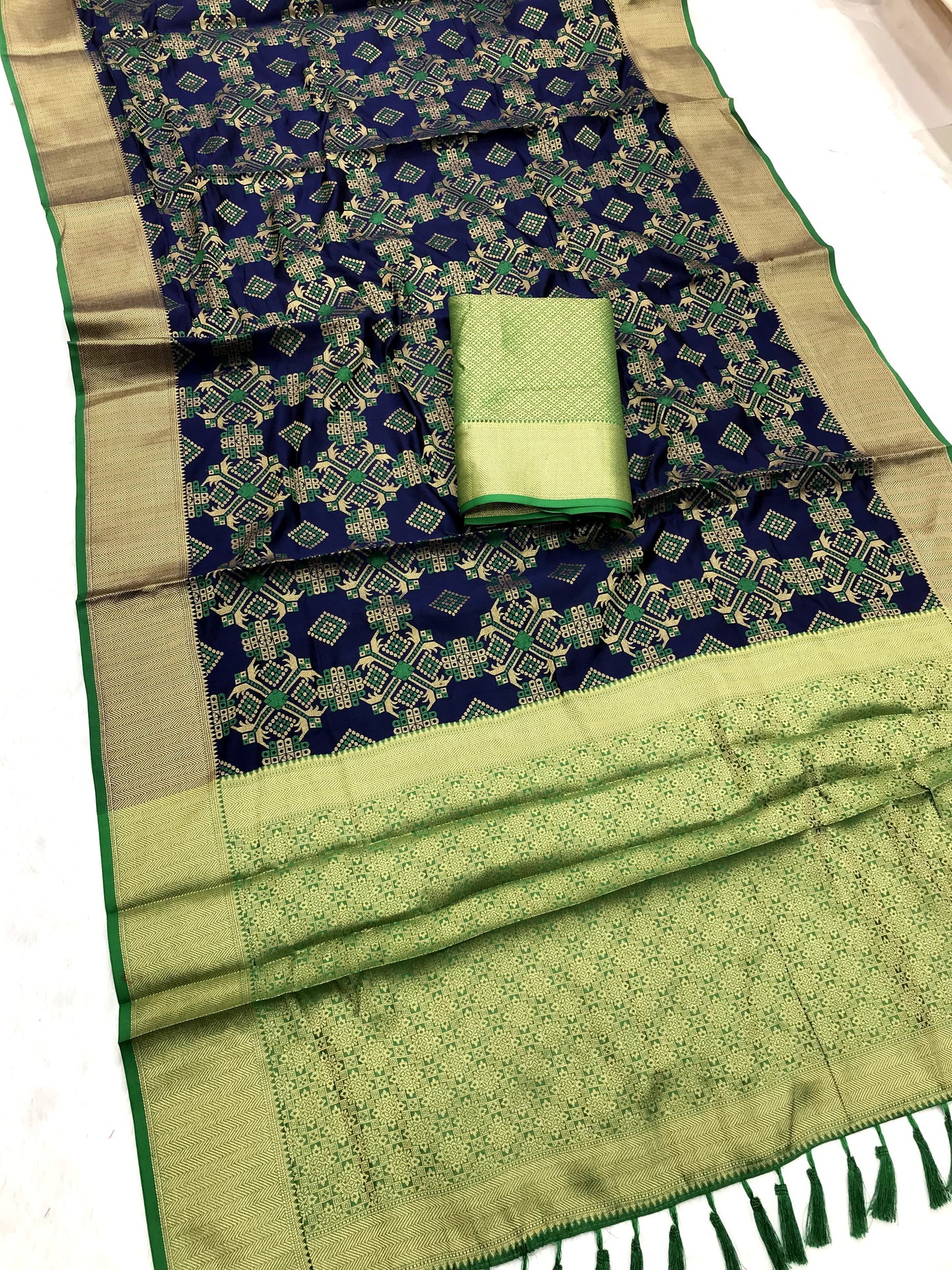 Navy color handloom silk saree with blouse price