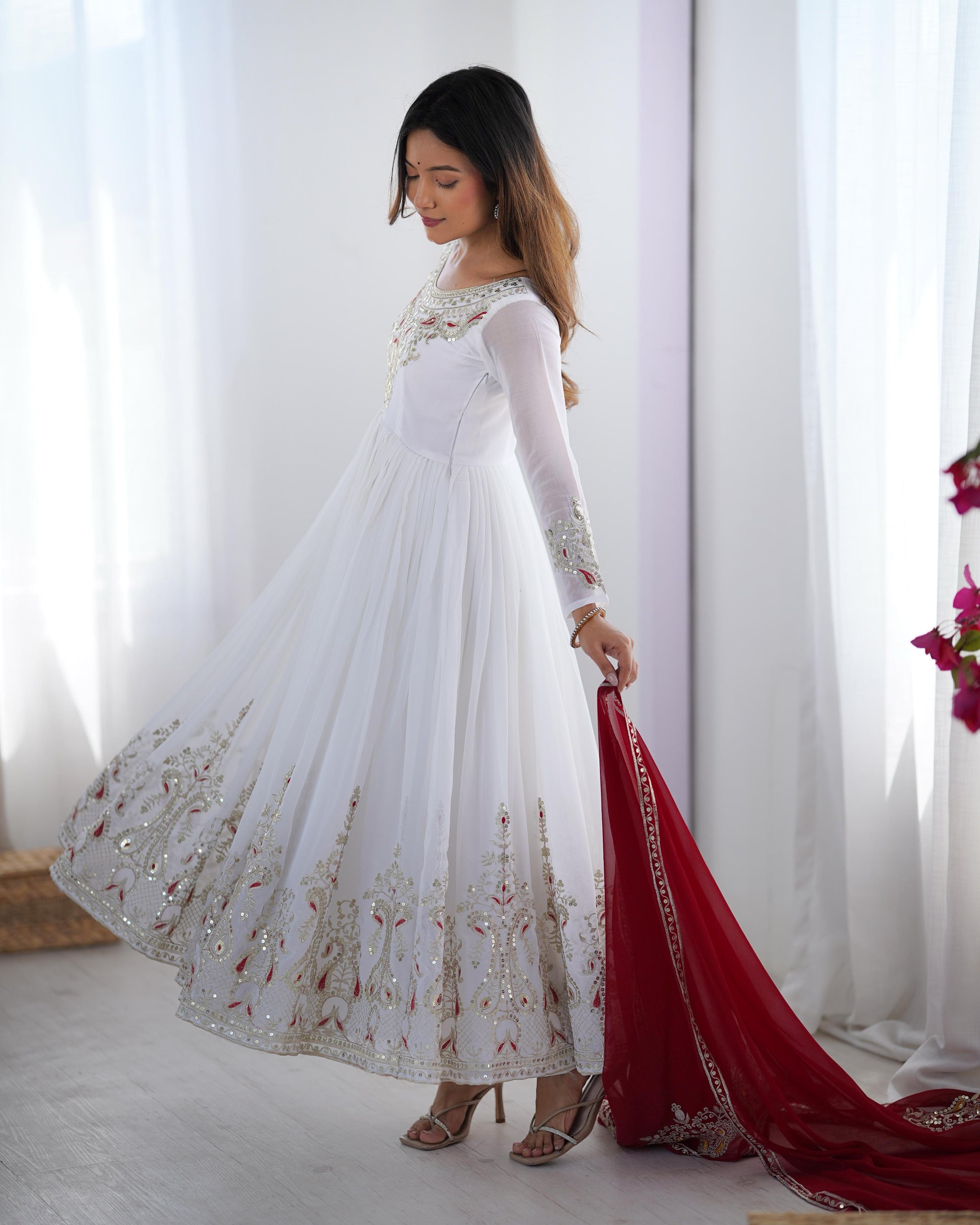Mesmerizing White Color Georgette Anarkali Gown Suits M / White Mesmerizing White Color Georgette Anarkali Gown Suits M / White