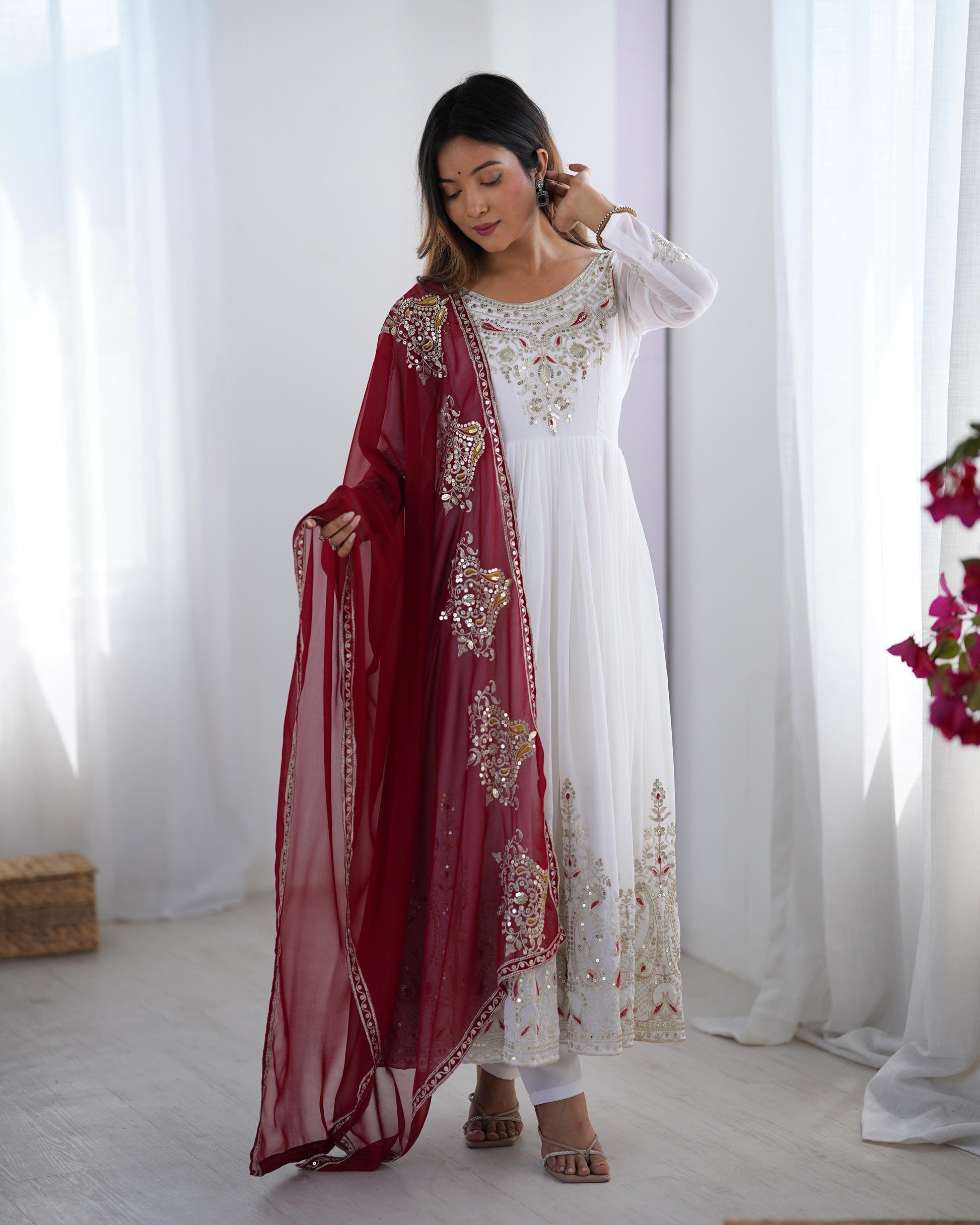 Mesmerizing White Color Georgette Anarkali Gown Suits M / White Mesmerizing White Color Georgette Anarkali Gown Suits M / White