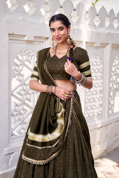 Mehendi chanderi lehenga for navratri