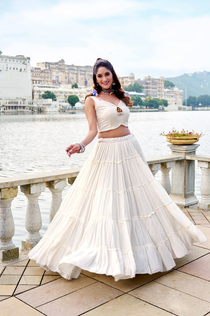 White gamthi work crop top with price 