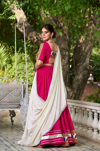 ghagra choli for wedding wear 