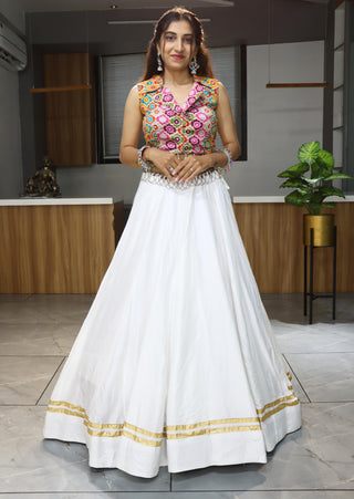 Simple white color chaniya choli for navratri
