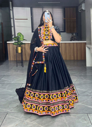 Black chaniya choli for navratri online
