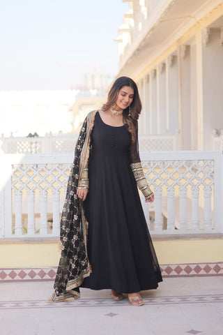 Women black colour gown for wedding