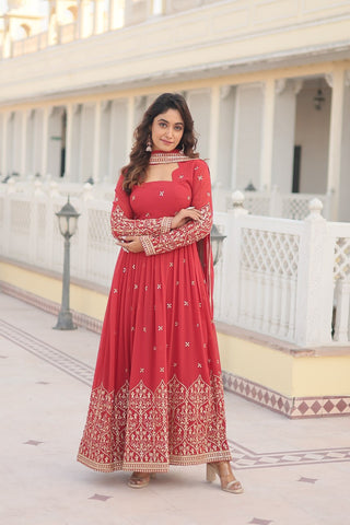 Women faux blooming Red gown