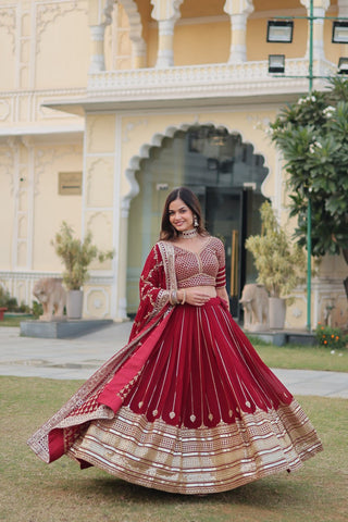 red lehenga bridal