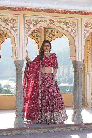 red lehenga bridal