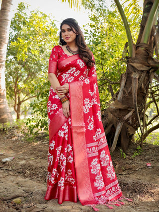 Red saree for wedding reception