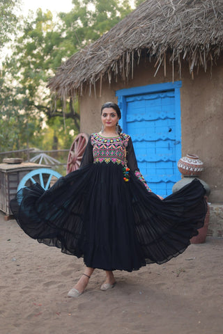 Kutchi Gamthi Black Gown