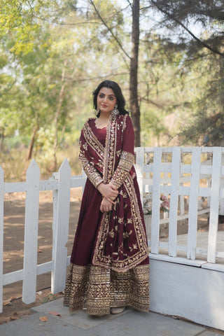 Long gown with dupatta for women