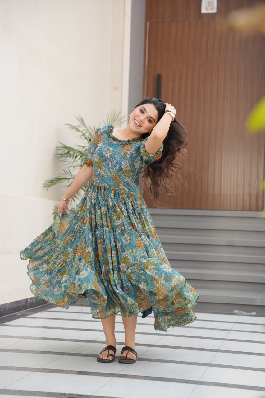 Elegant dresses for wedding guests
