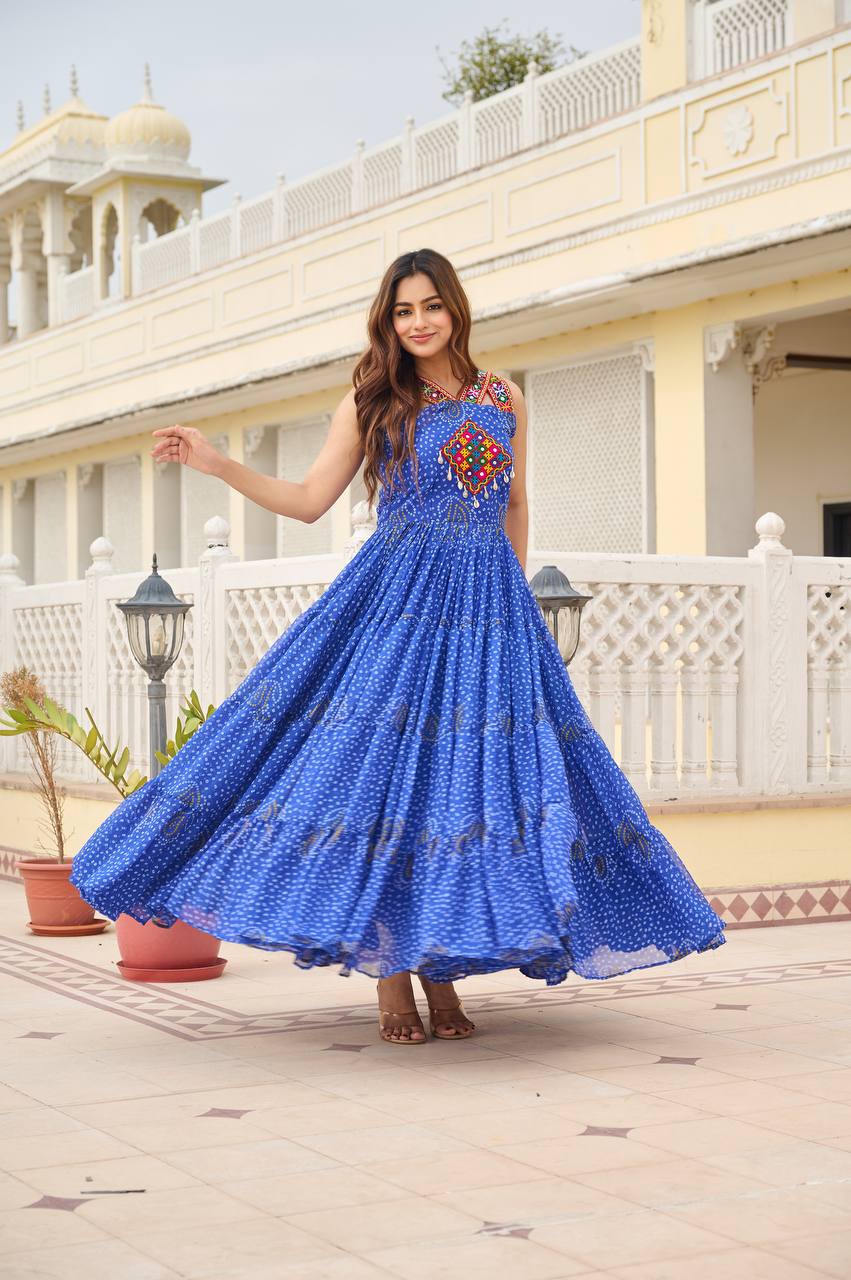 Stylish gamthi work gown
