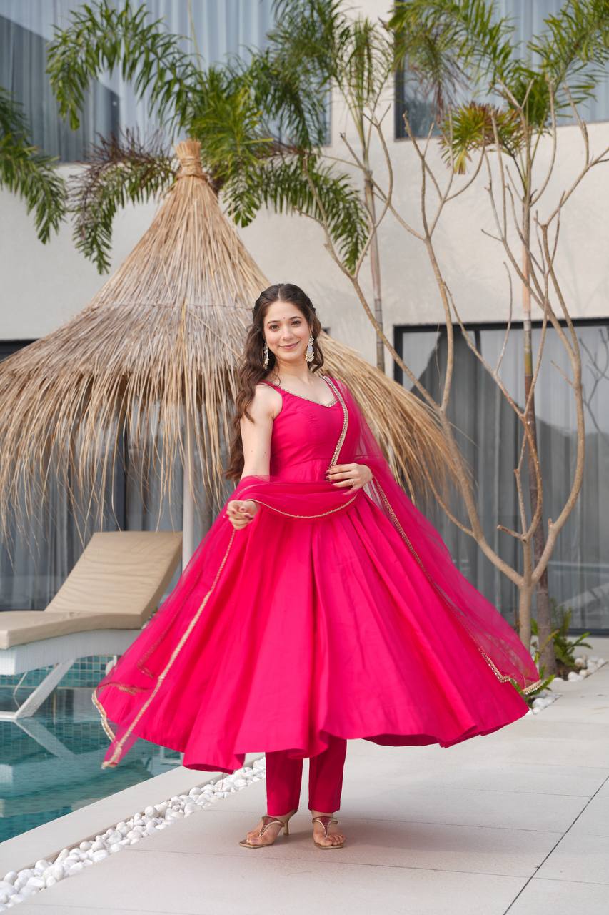 Pink color chanderi gown 