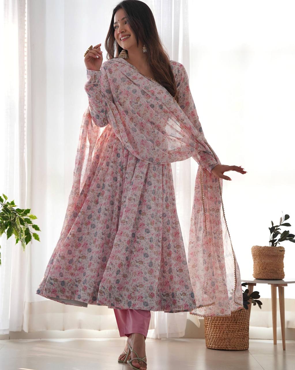 Formal gown women pink color chiffon gown
