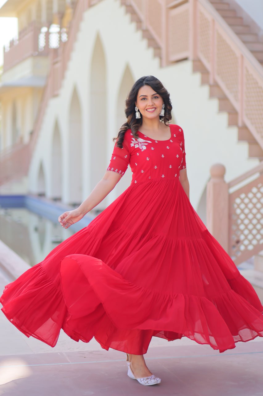Women red color faux blooming gown

