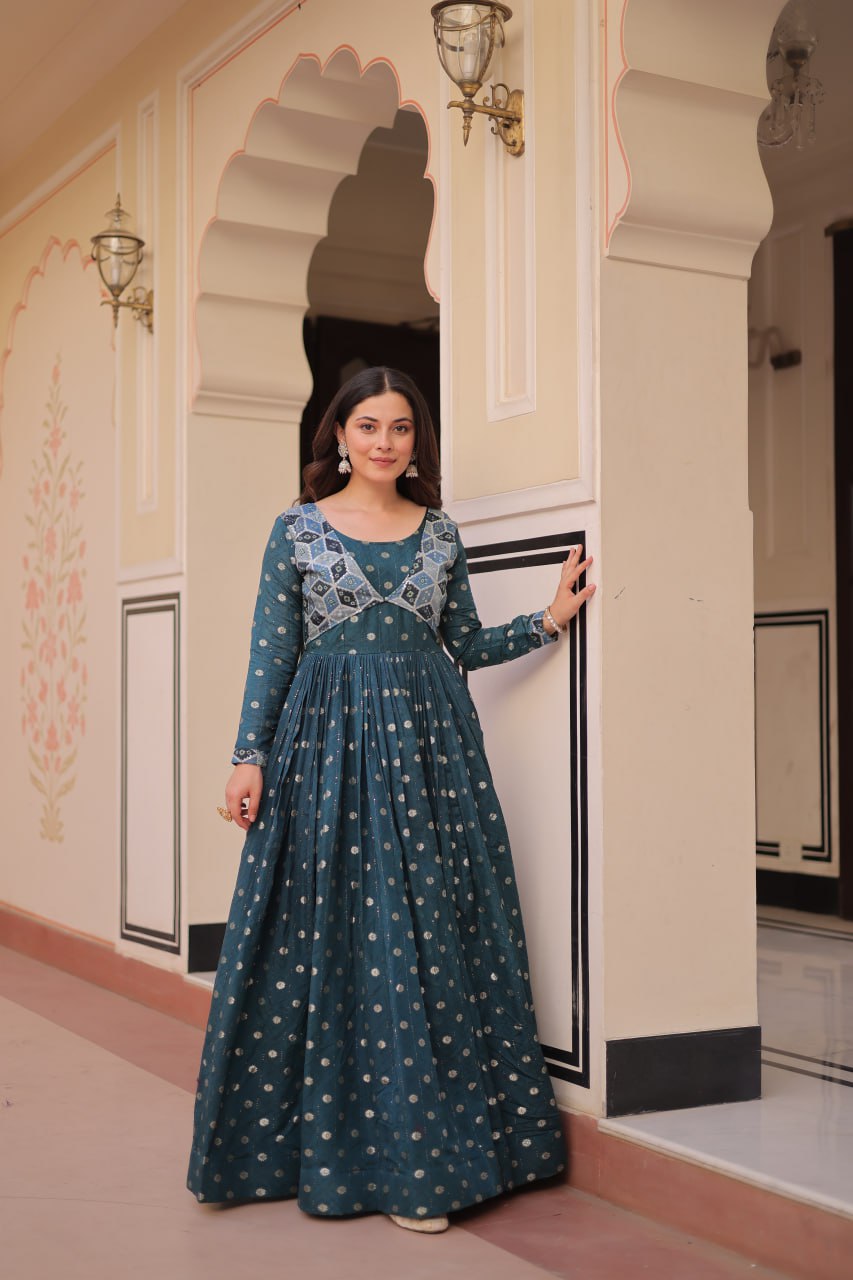 Rama color jacquard gown