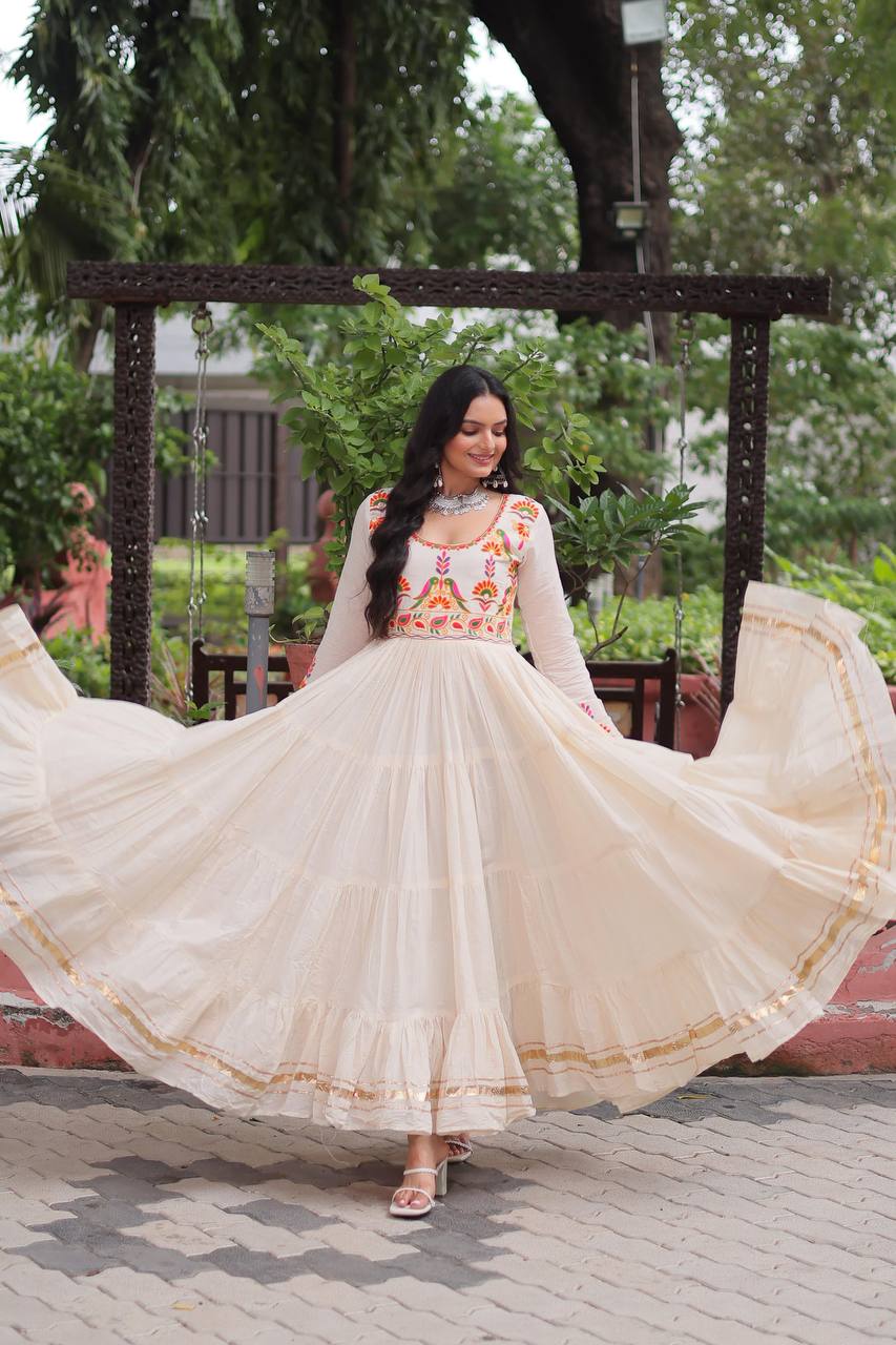 Maxi white georgette gown 