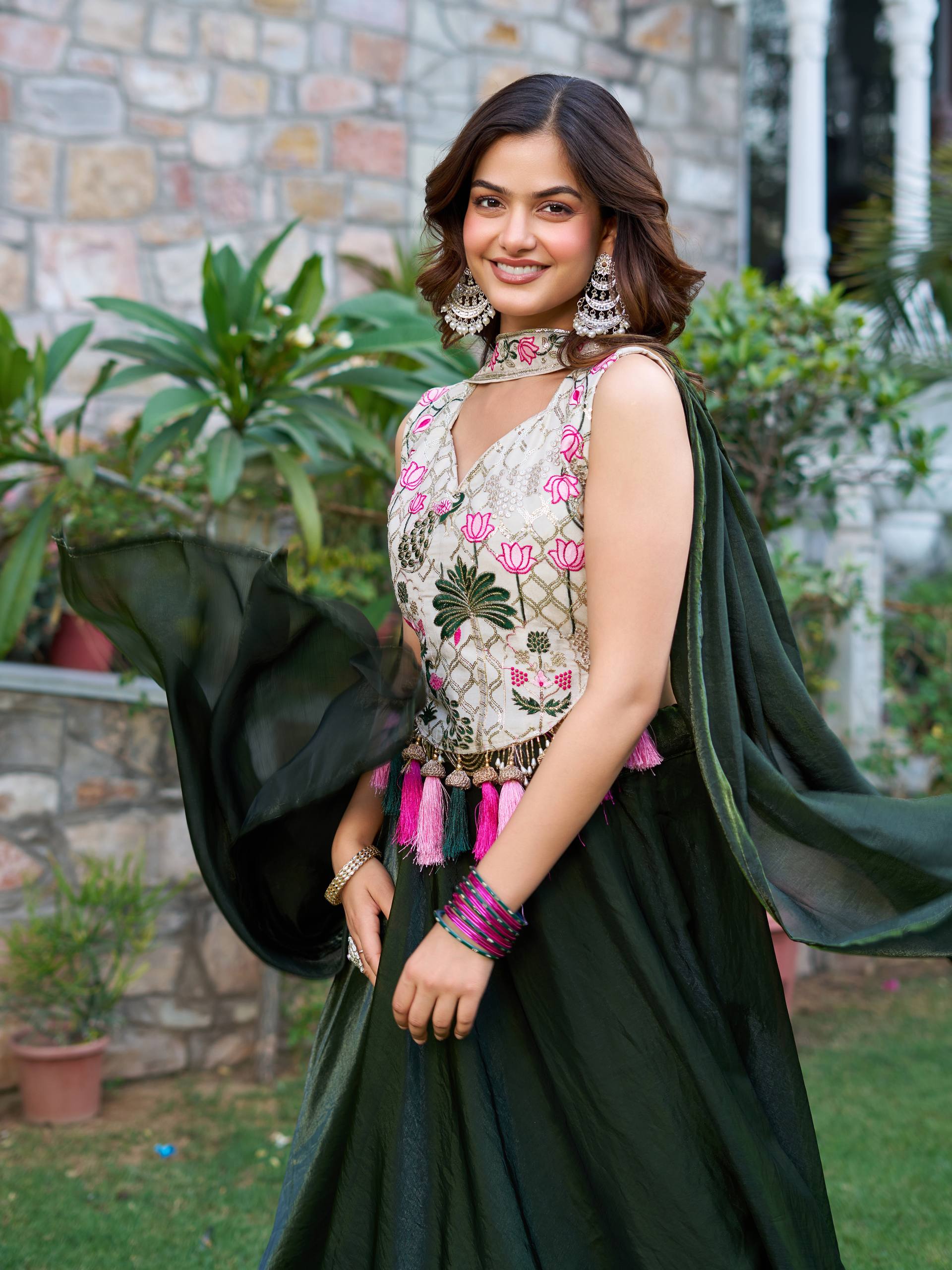 Women green lehenga choli in online