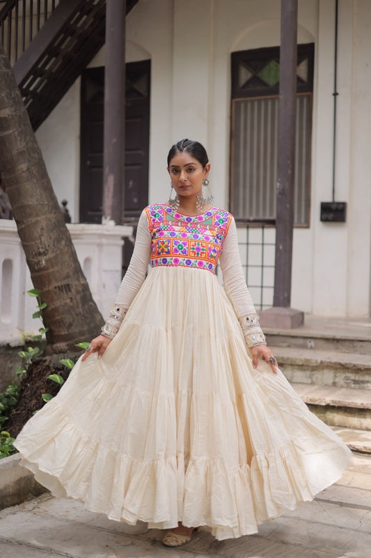 White gamthi work gown 